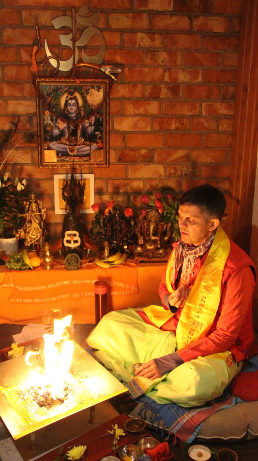 Akshaya Trtīya Lakshmi Kubera homa / online fire ritual for prosperity and wealth